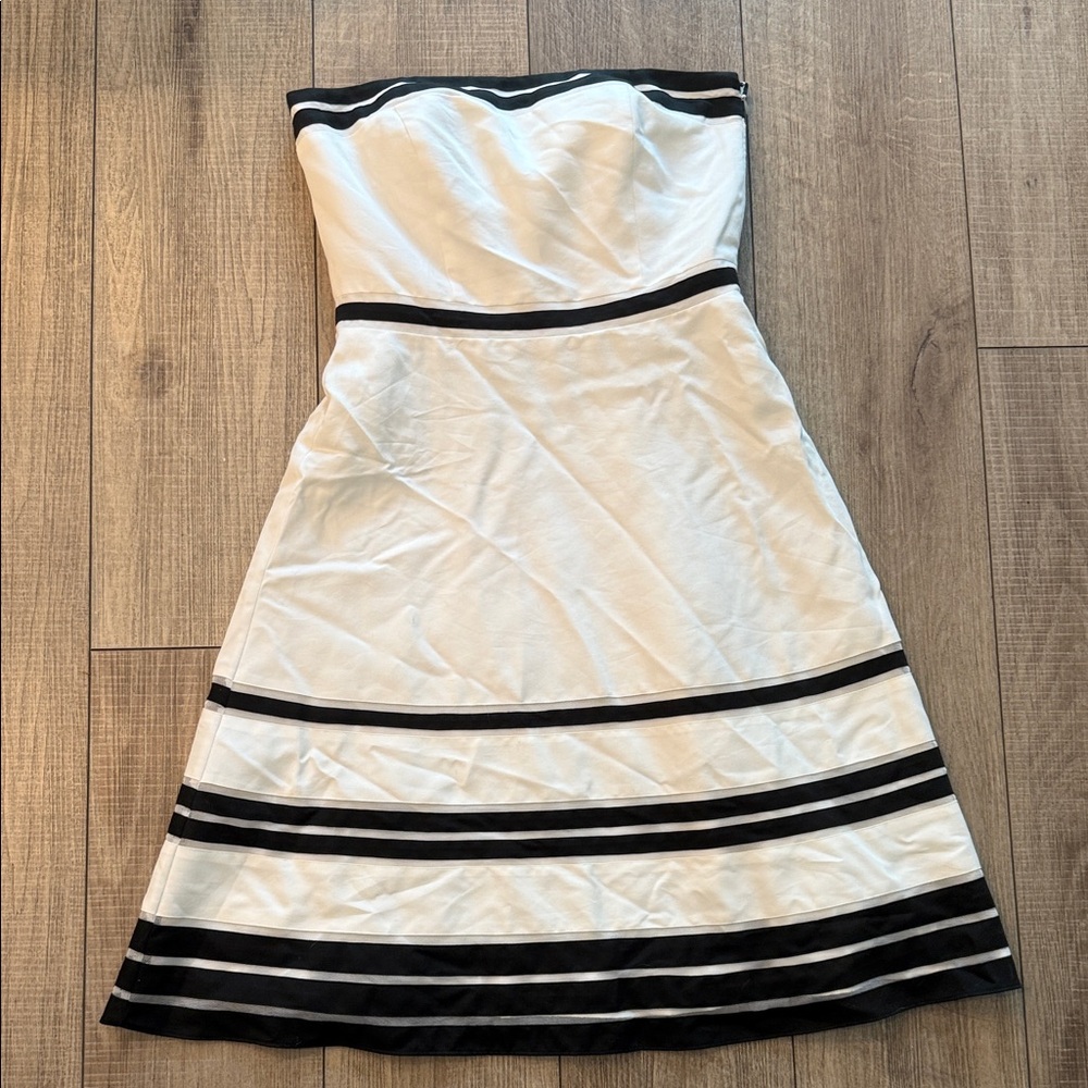 Ann Taylor Silk  Strapless Black and White Dress size 4p